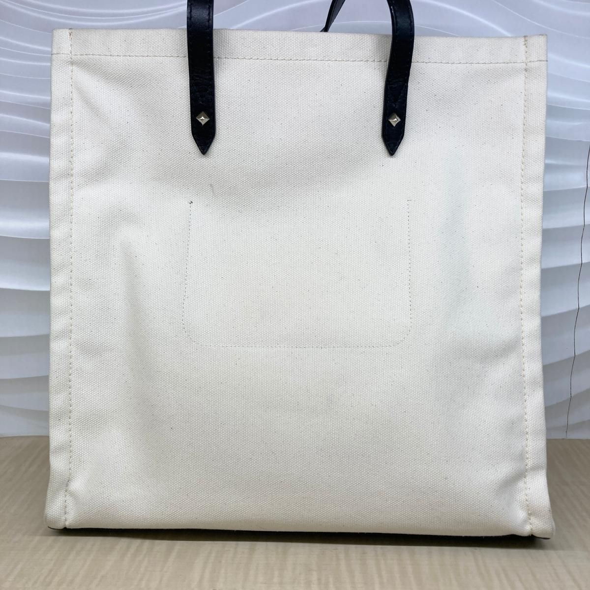JIMMY CHOO キャンバストートバッグ ホワイト 中古】 JIMMY CHOO （ジミーチュー） ﾛｺﾞ ｷｬﾝﾊﾞｽ ﾄｰﾄﾊﾞｯｸﾞ