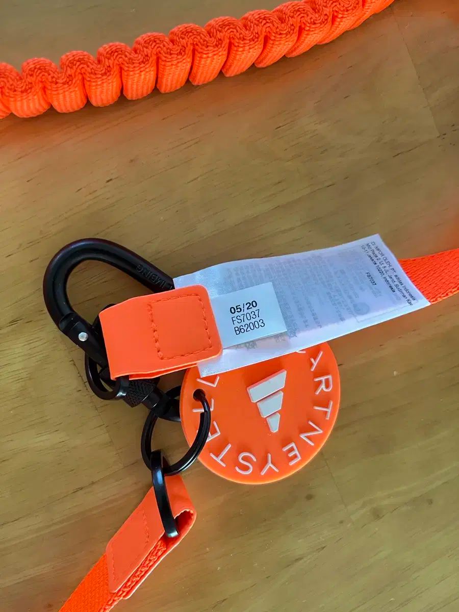 マッカートニー ストラップ