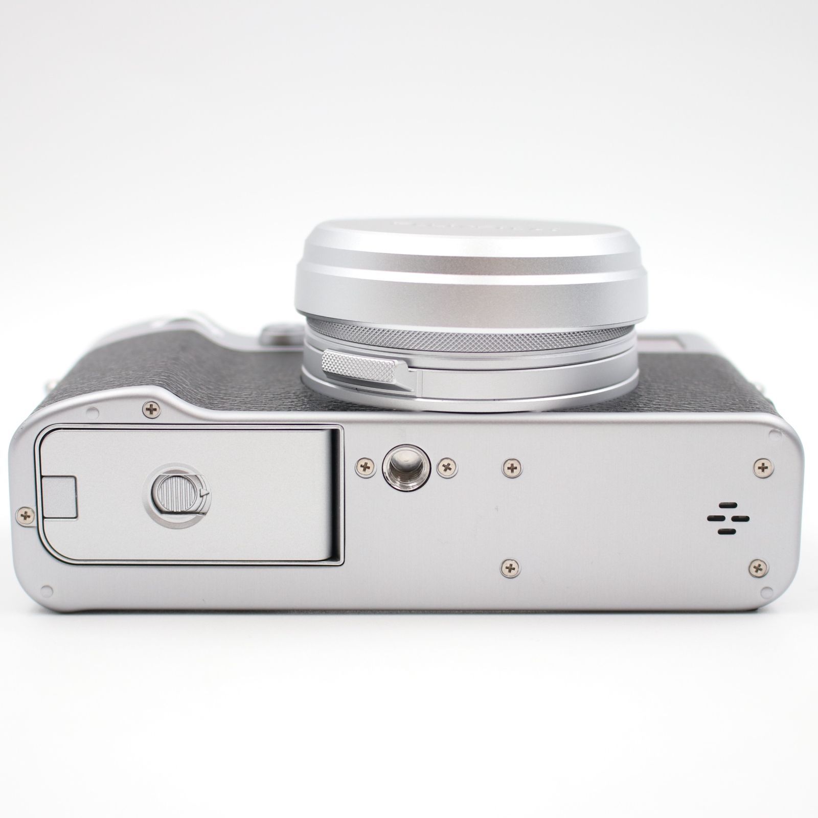 □シャッター数200枚！新品同様□ FUJIFILM X100Ⅵ シルバー