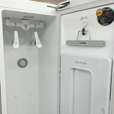 【極美品】LG スタイラー　電気乾燥機　2021年製 極美品】LG スタイラー 電気乾燥機 2021年製