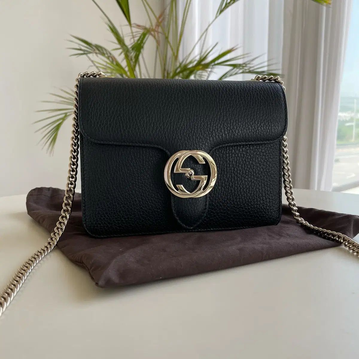 GUCCI グッチ インターロッキング スモール チェーン クロスバッグ