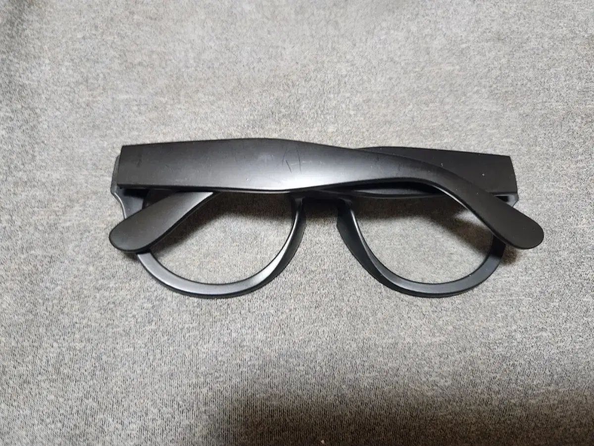 GENTLE MONSTER ブラック キャットアイサングラス ブラック キャット