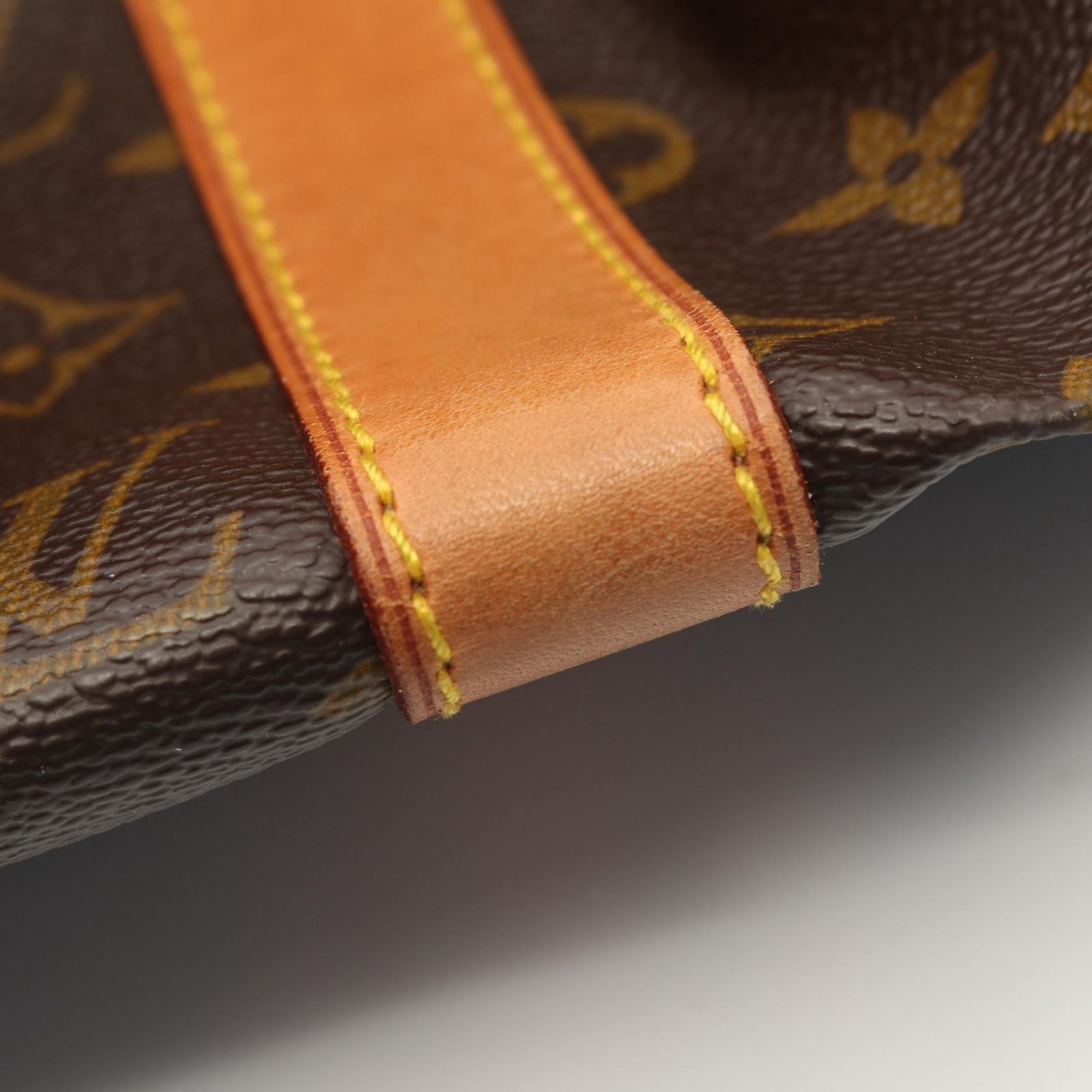 VUITTON ボストンバッグ
