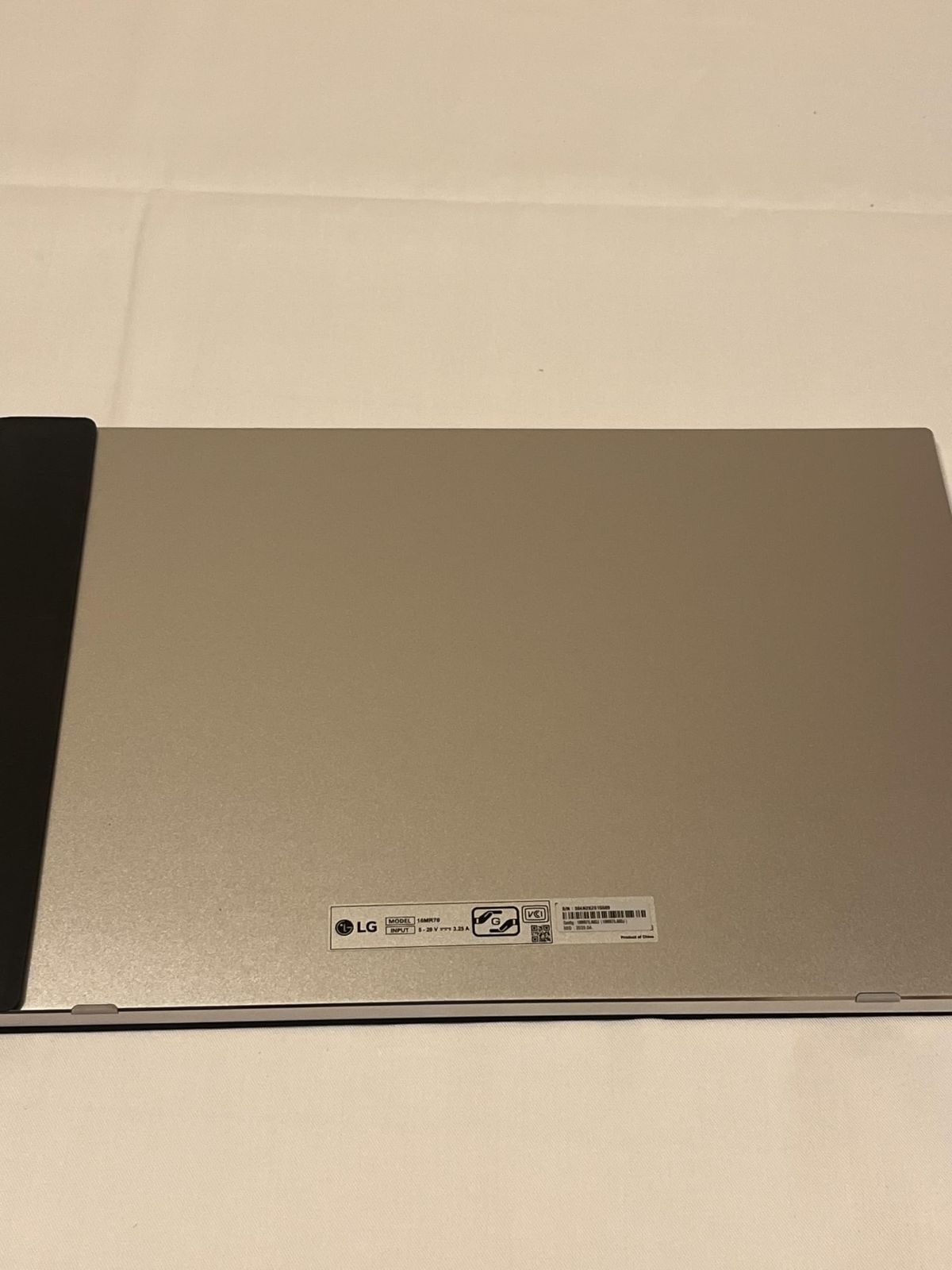 ＋view モバイルモニター|16型