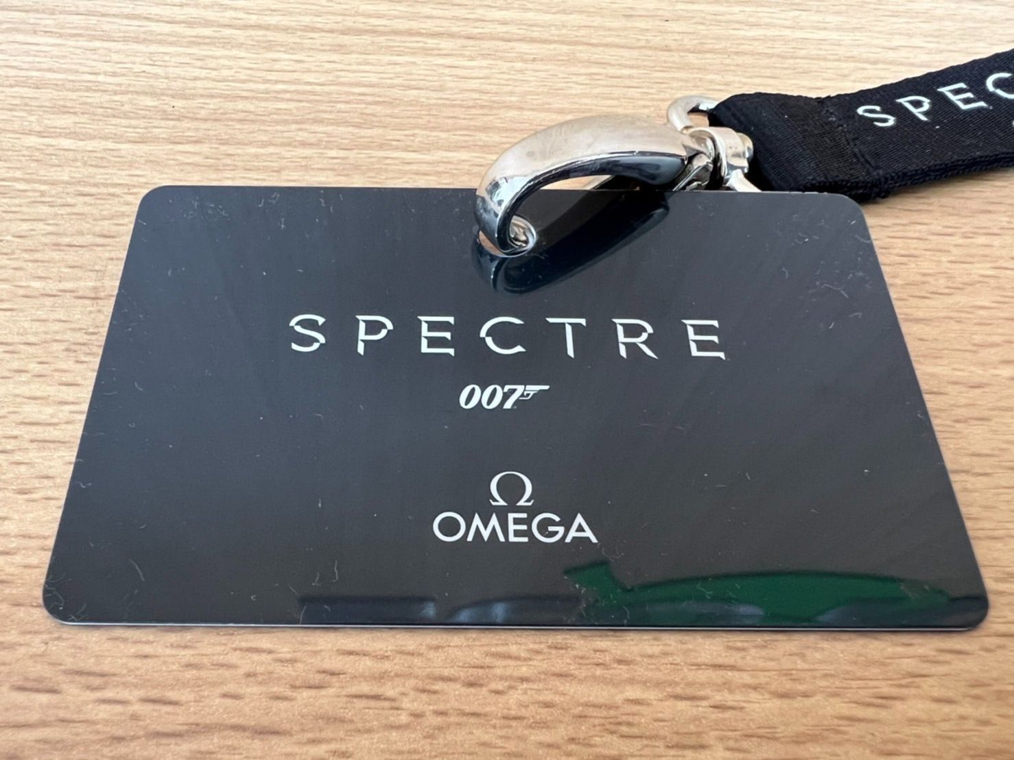 貴重 オメガ×007ジェームズボンド 50周年 記念キーホルダー - キーホルダー