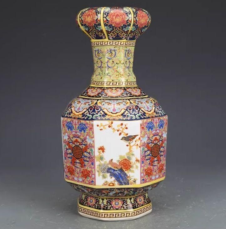 景徳鎮 陶磁 琺瑯彩蒜頭瓶 現代工芸品 美術品 装飾品 置物 景徳鎮 陶磁 琺瑯彩蒜頭瓶 現代工芸品 美術品 装飾品 置物