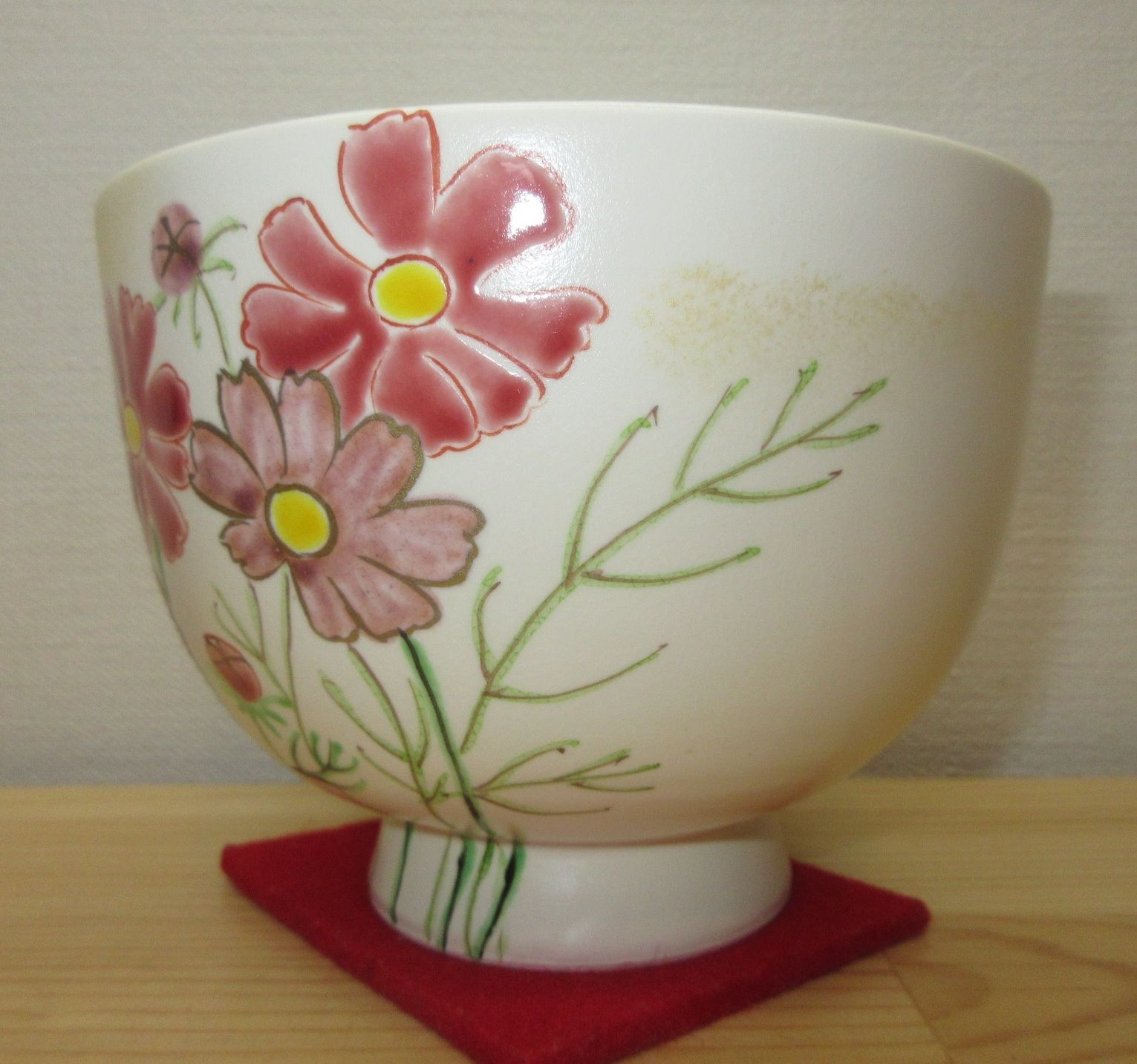 送料込【逢絢亭・新品】茶道具 茶碗 京焼 仁清 鯉のぼりの図 水出宋絢 紙箱入り 送料込【逢絢亭・新品】茶道具 茶碗 京焼 乾山 菖蒲の図 中村与