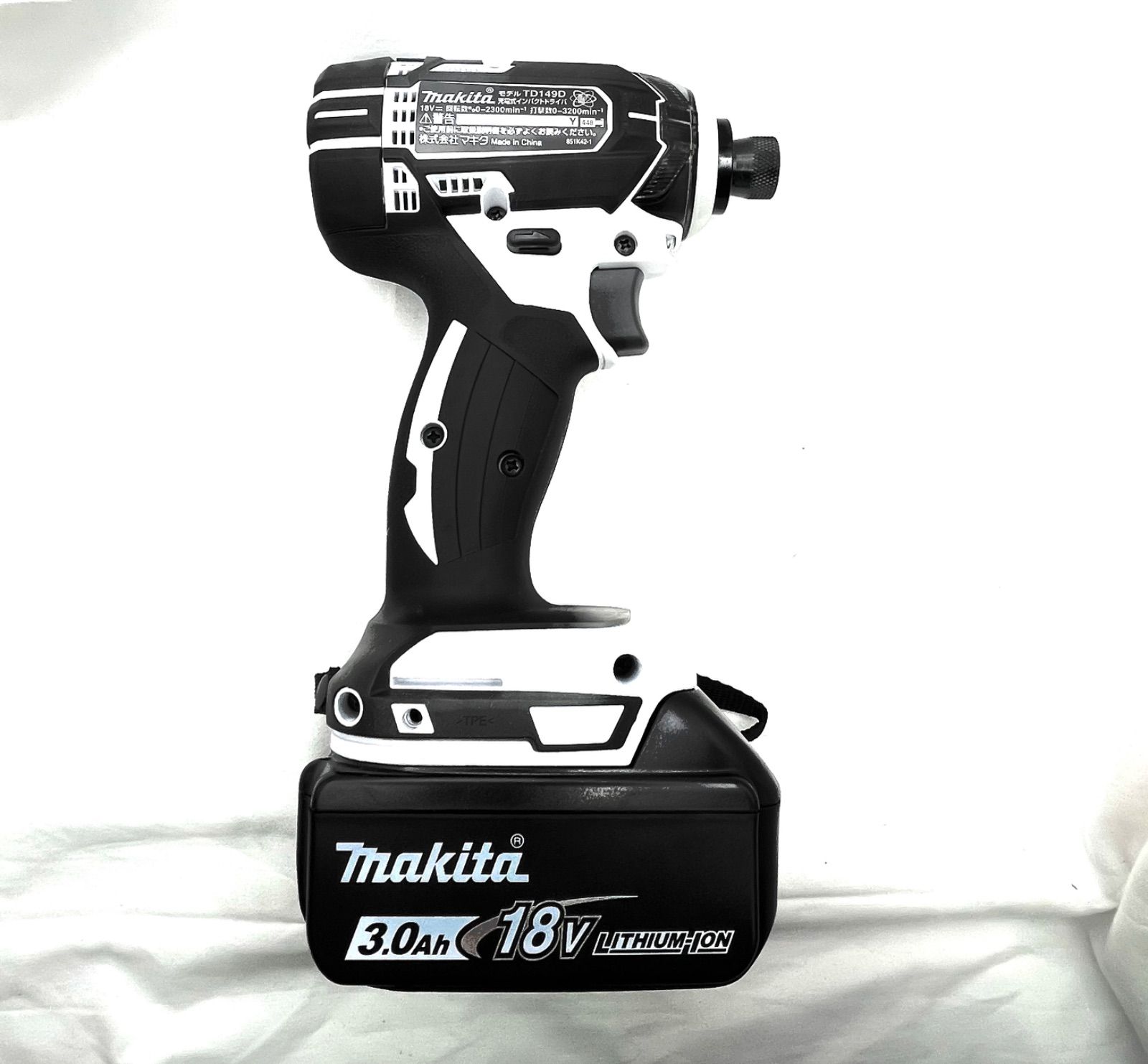 マキタ 充電式インパクト18v 00132