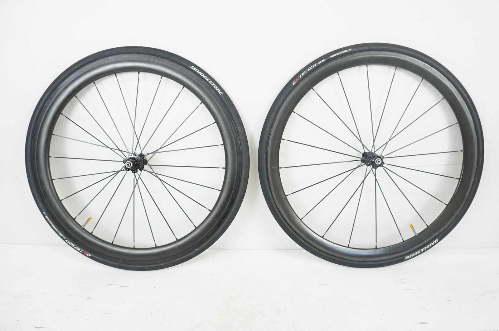 ノーブランド カーボンホイール シマノ11速 ホイールセット