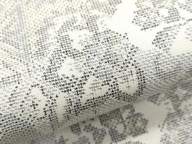 平和屋着物○本場大島紬 白大島 9マルキ 吉祥草花文 正絹 逸品