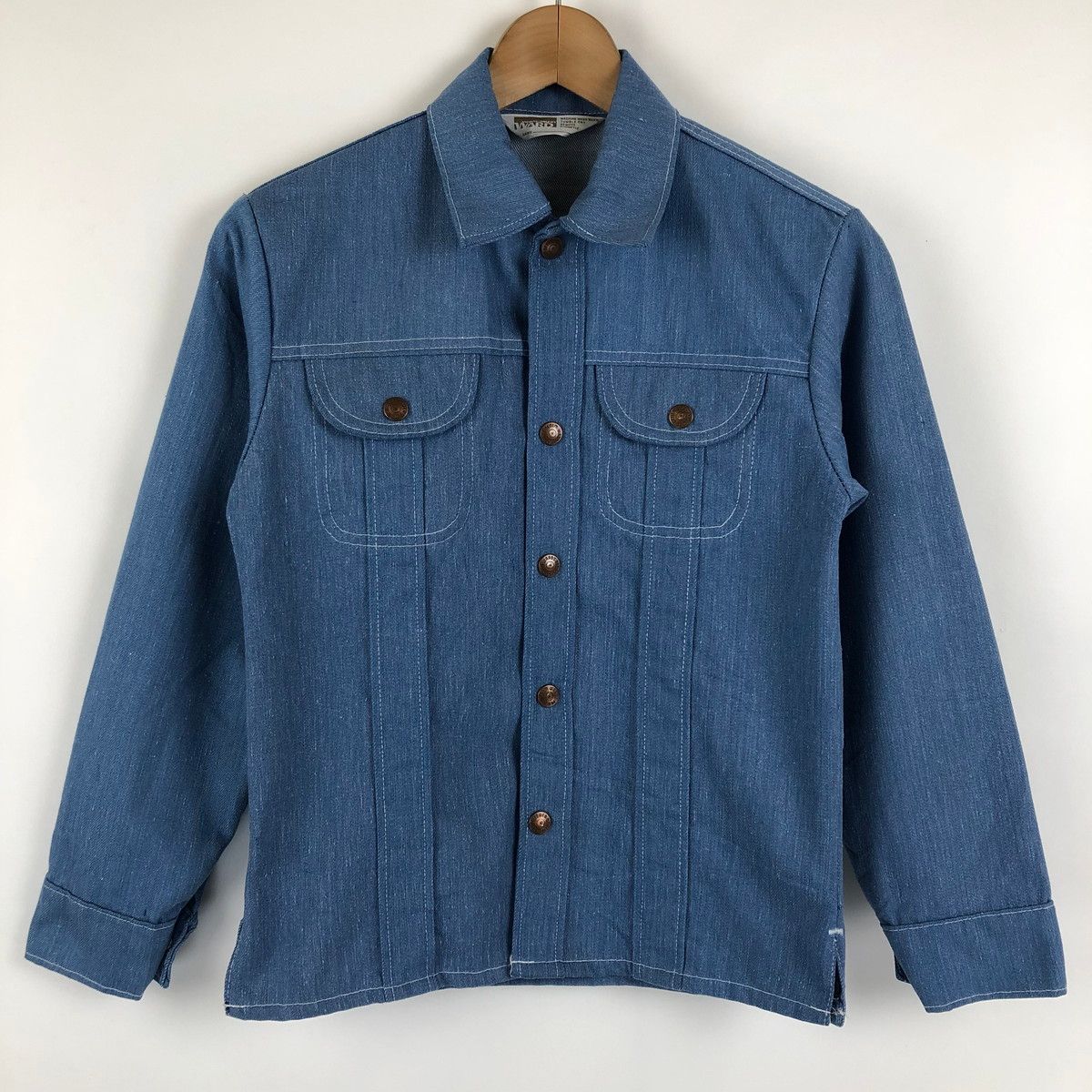 Get Ready to Rock: Vintage-Inspired Montgomery Ward 70’s Blue Denim Jacket for the Fashionable Lady