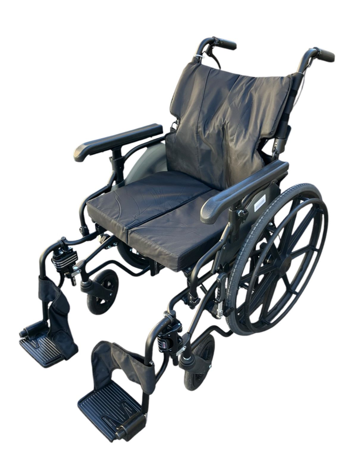 (ミキ) KJP-5 車椅子 自走式 ビッグサイズ 多機能タイプ ノーパンクタイヤ モジュール(座幅調節可能) 耐荷重130kg
