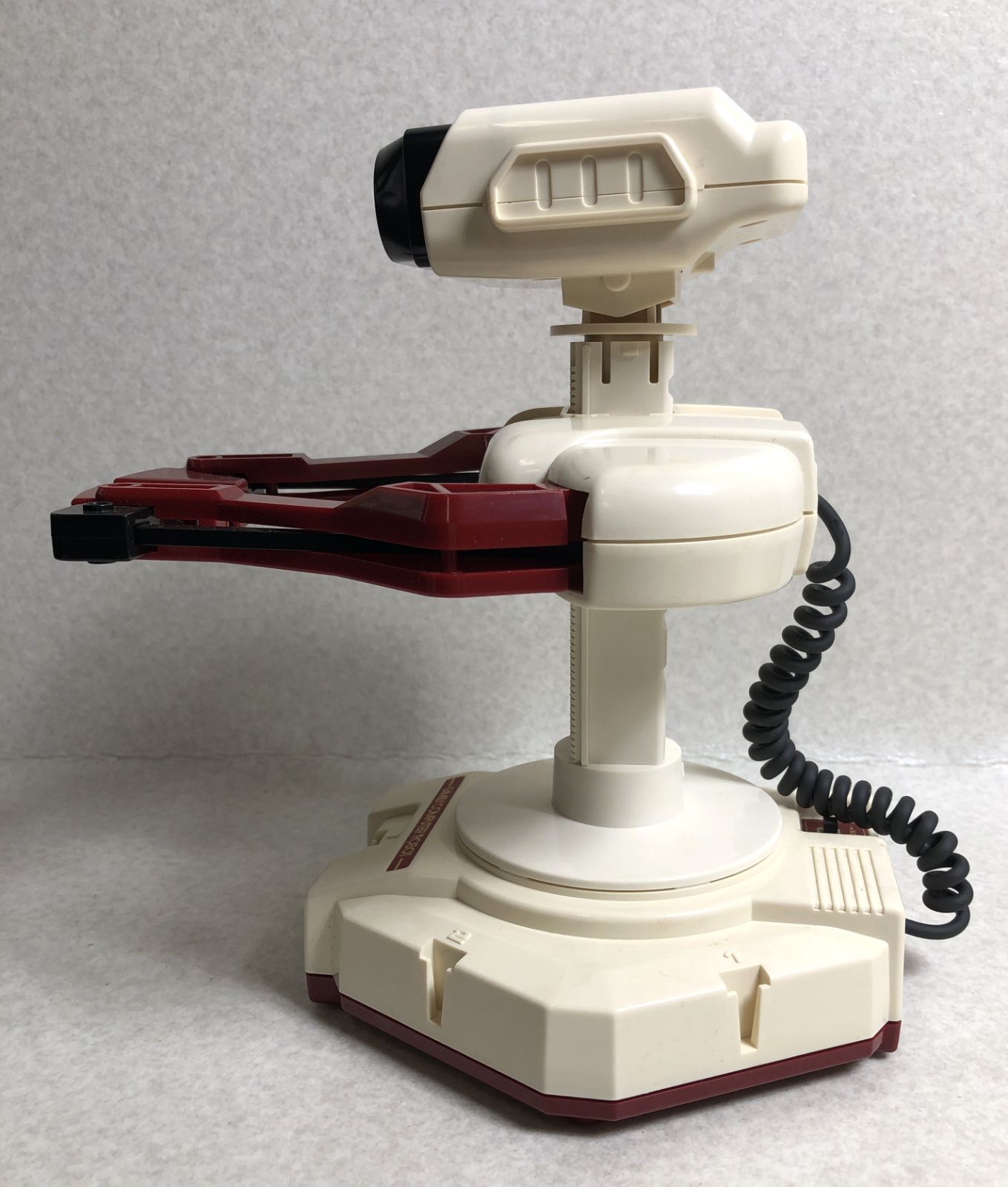 ファミリーコンピューター　ロボット　(ジャンク) ジャンク品 任天堂ファミリーコンピューターロボット - メルカリ