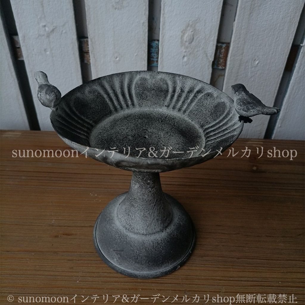  鳥のモチーフ バードフィーダー インテリア お洒落 ガーデン雑貨 ガーデンインテリア バードウォッチング 雑貨 庭の装飾 ヴィンテージ調 おしゃれ 8-14 鉄 ガーデンオブジェ ガーデン ガーデニング 2匹 オーナメント オブジェ 園芸用品