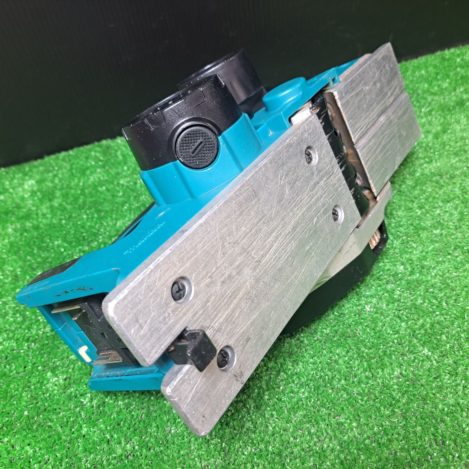 マキタ makita コードレスカンナ KP180DZ 岩槻店