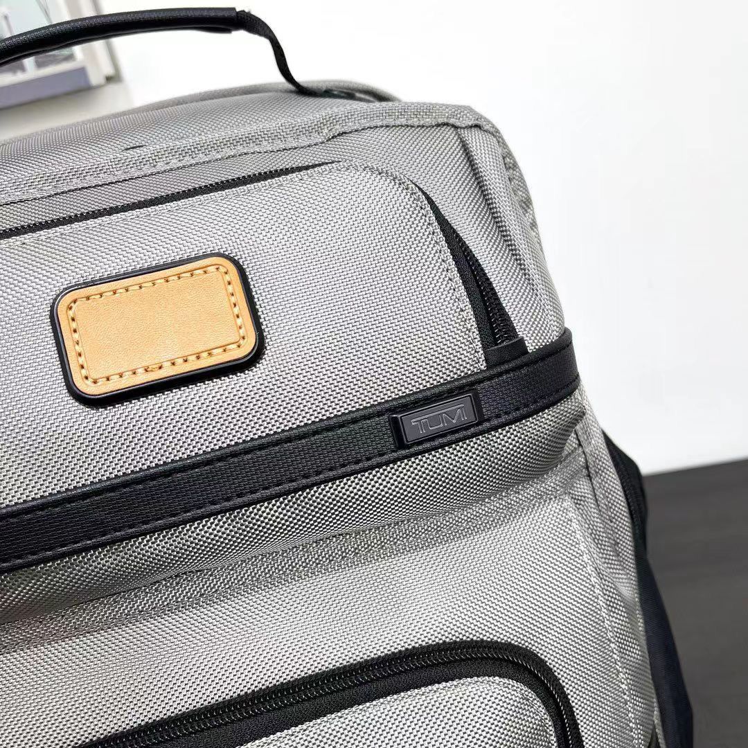 人気沸騰中 TUMI ALPHA3 GREYトゥミ リュック バックパック