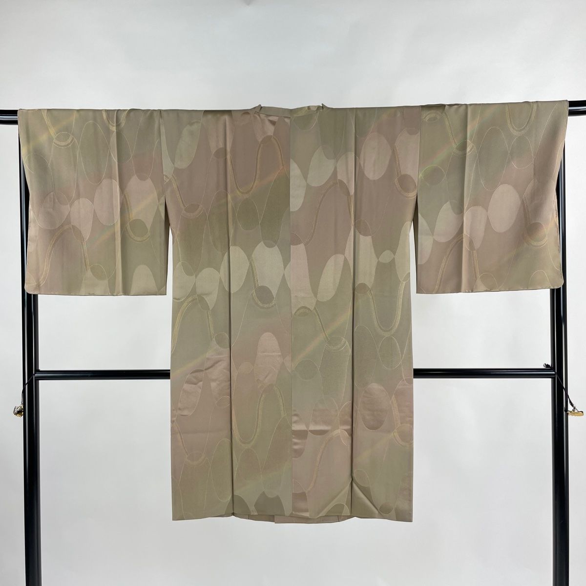 道行 身丈102cm 裄丈67.5cm L 和装コート 角衿 地紋 斜縞 ぼかし 灰茶 正絹 名品