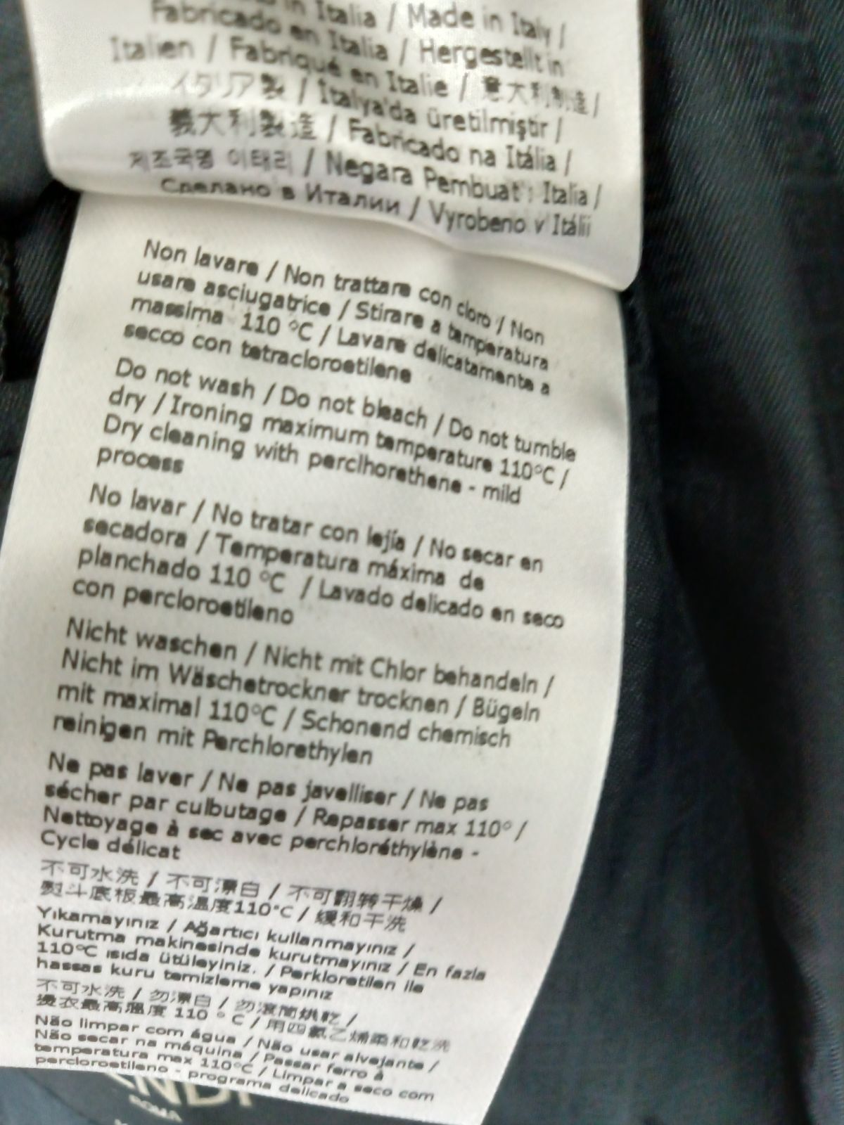 ブラック フェンディ