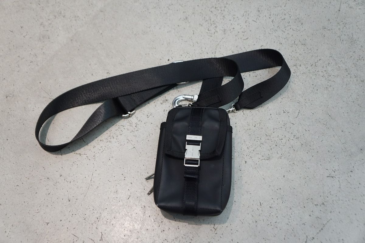 正規 HELIOT EMIL エリオット エミル ラバライズド クロス ボディ ショルダー ミニ バッグ ブラック 黒 本物 1001P 2