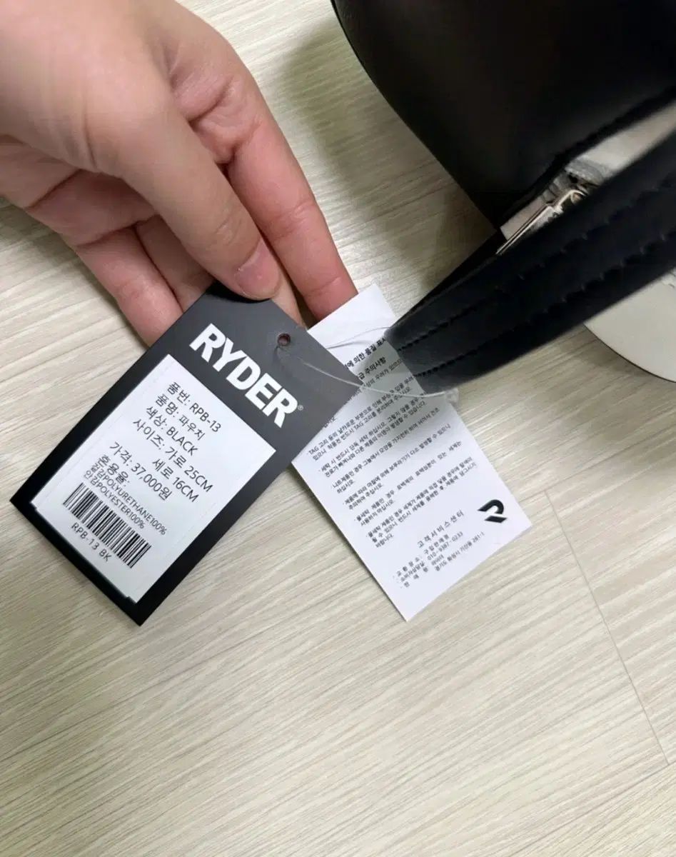 【FENDI】ローマ フェンディ ストライク ミニ バックパック 楽天市場】FENDI フェンディ ショルダーバッグ MINI MON TRESOR