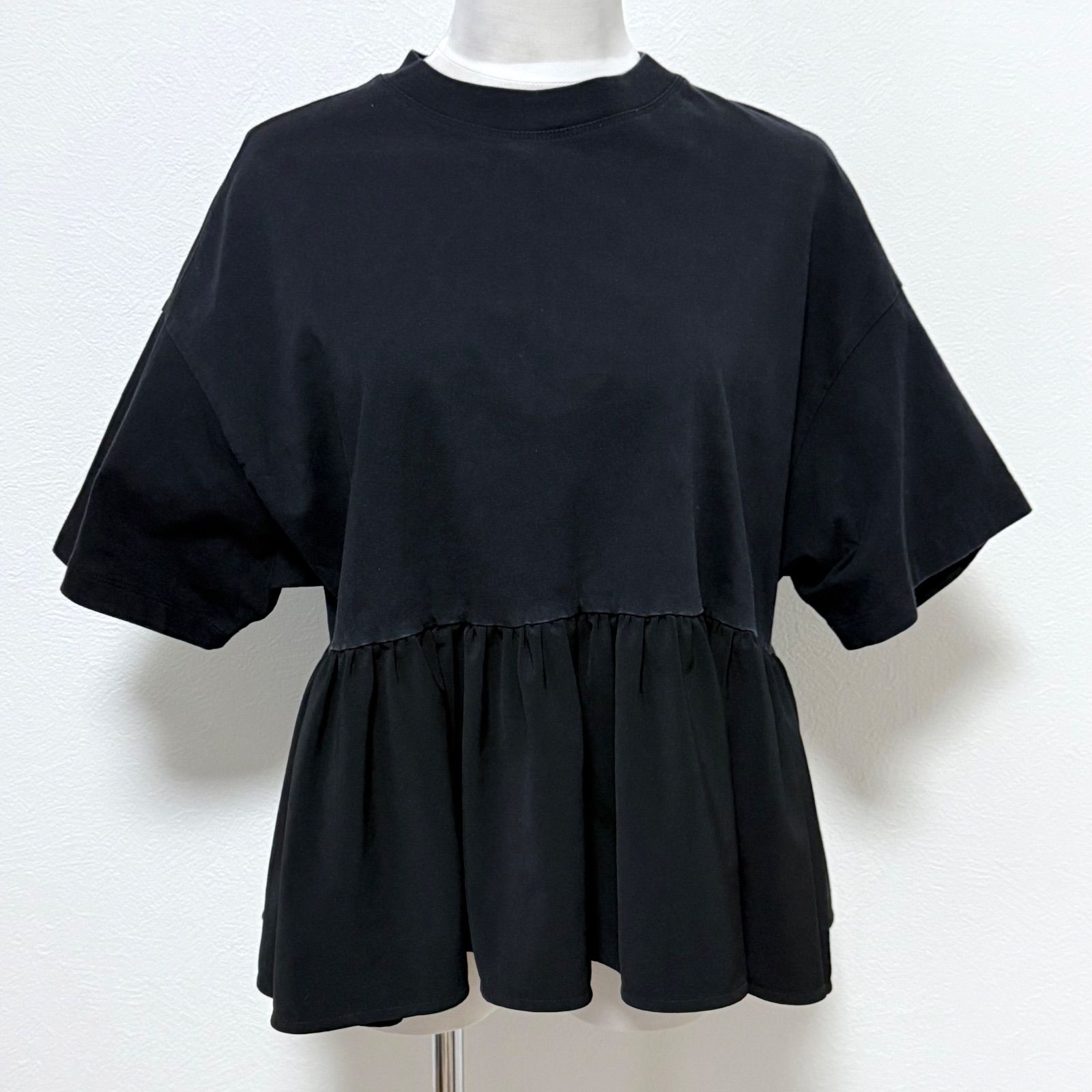 近年モデル】yori ヘムフリルワイドTee ブラック ブラウス Tシャツ 