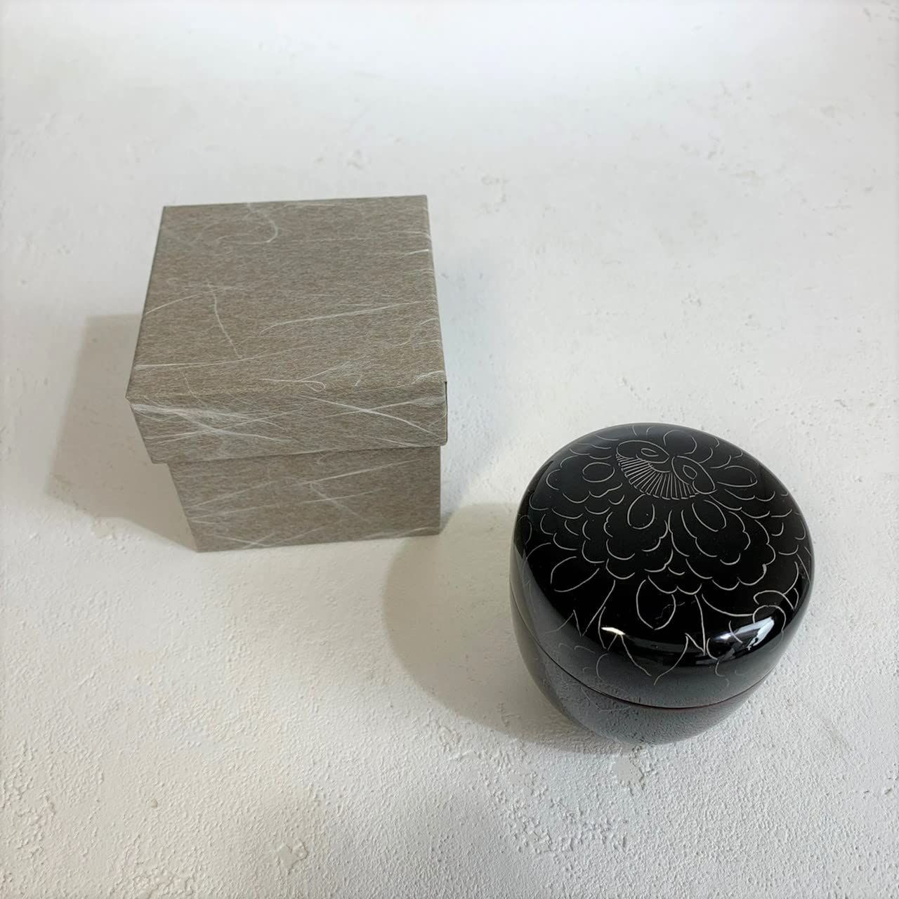 新着商品】11-17409 溜 中棗 プラチナ牡丹彫 越前塗 能村漆器店 - メルカリ