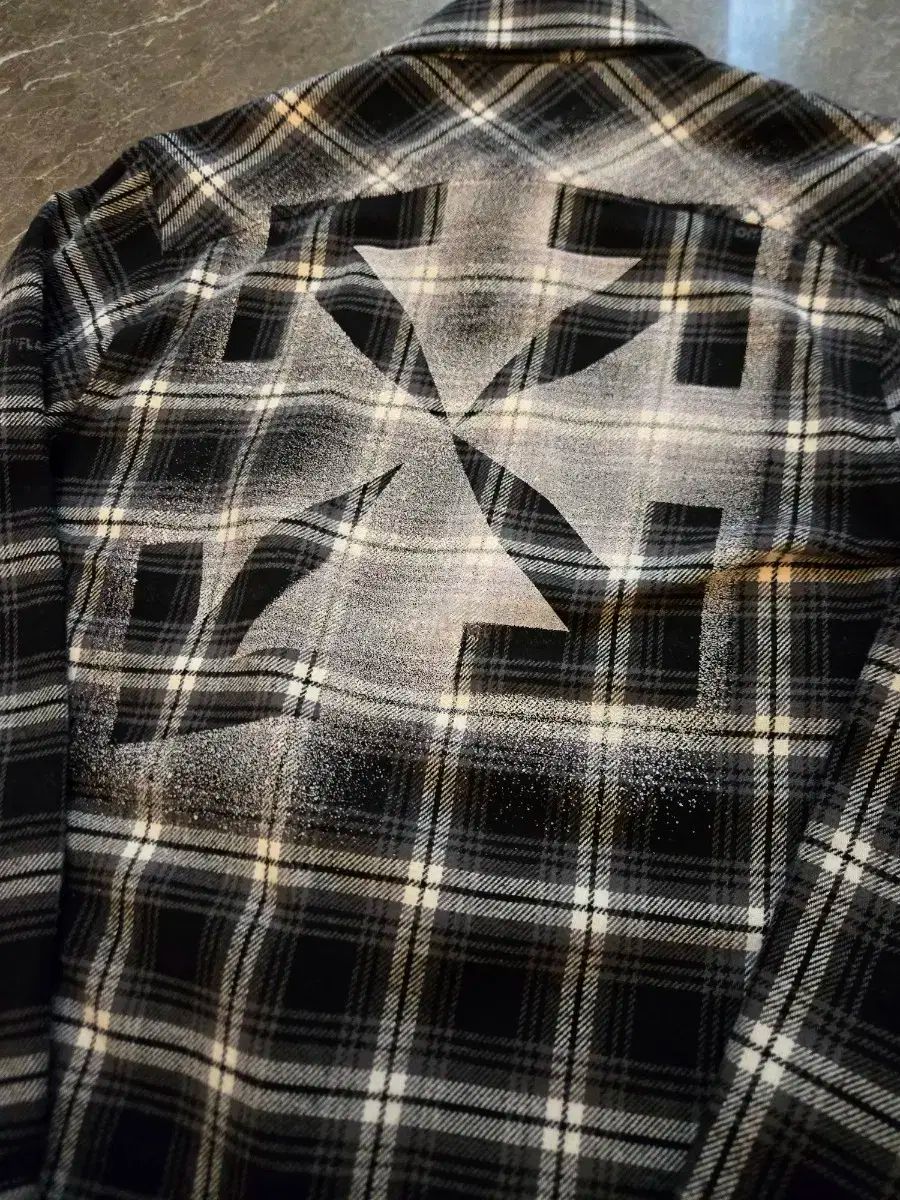 オフホワイト フランネル
