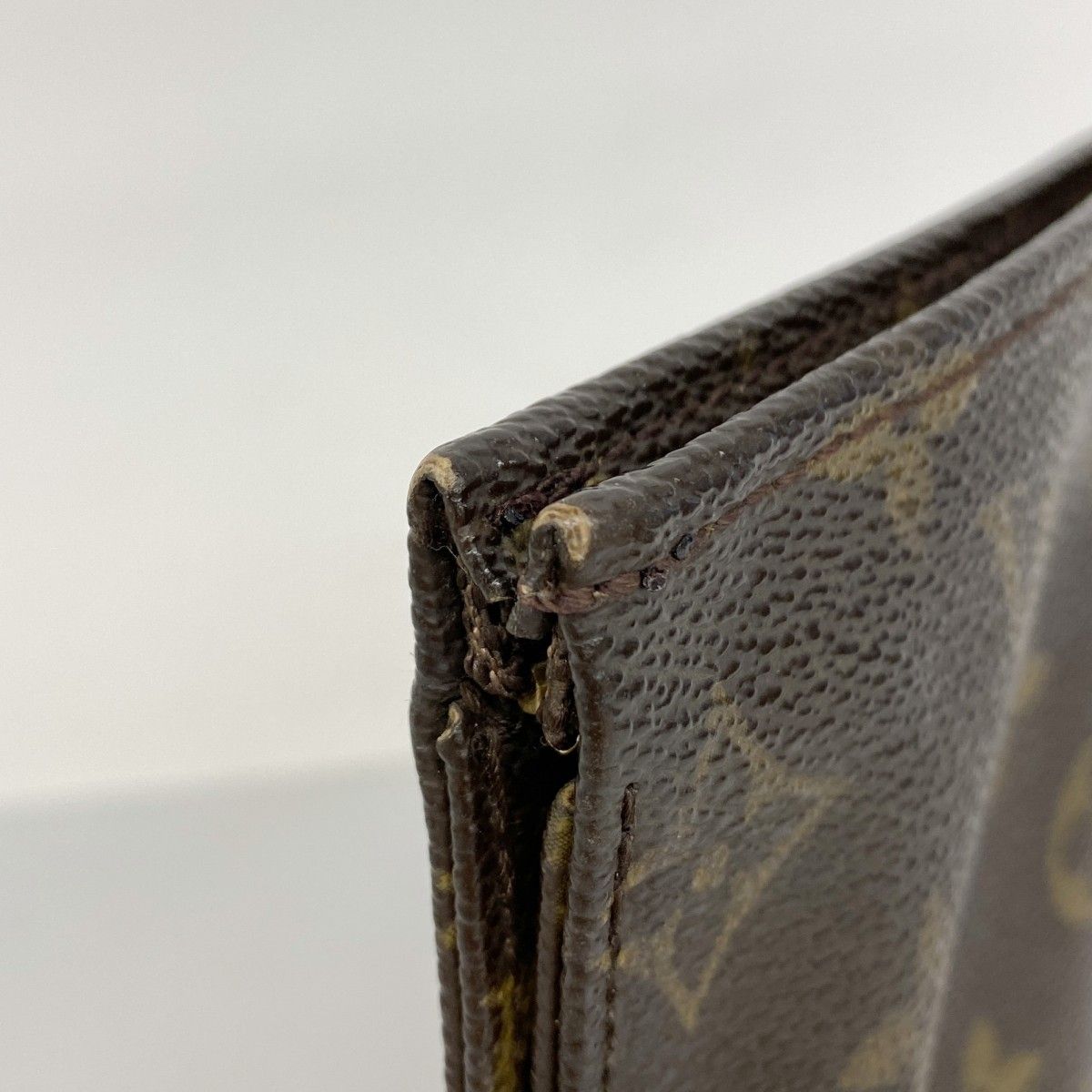 ポーチ モノグラム