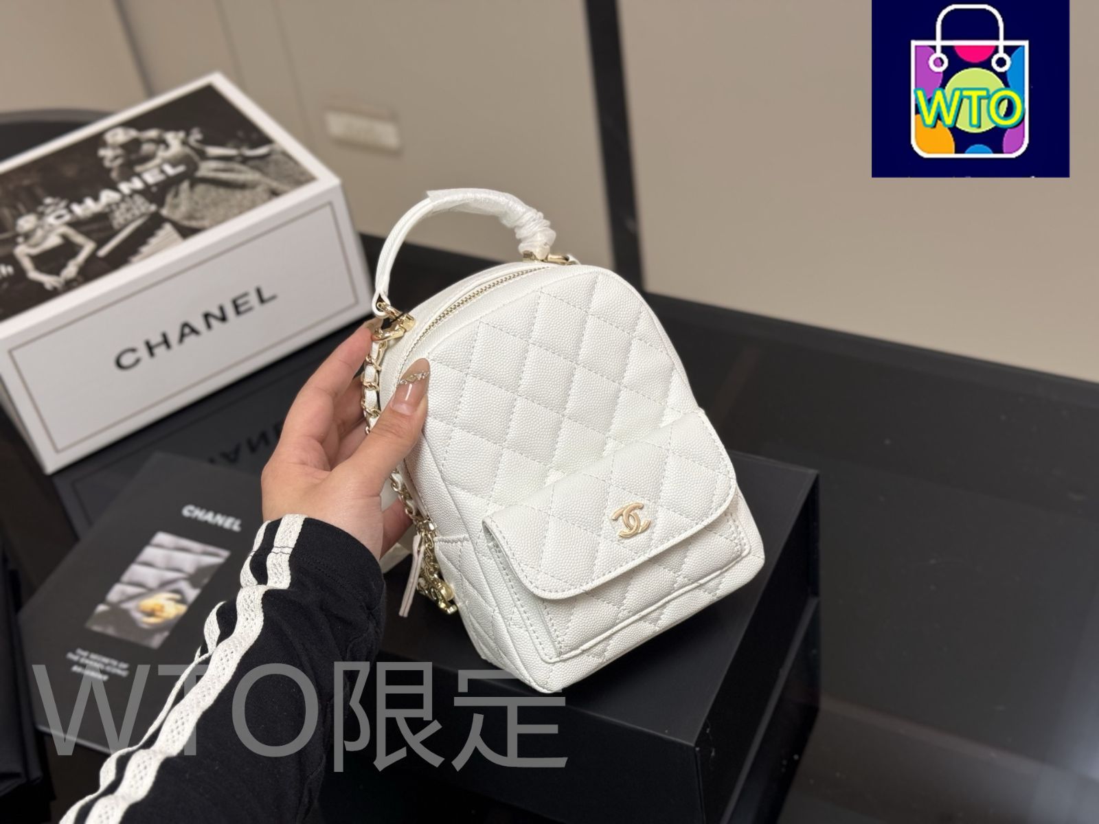 【コンパクトで可愛い/収納力◎♪】CHANEL★ショルダーバッグ 210.jpg