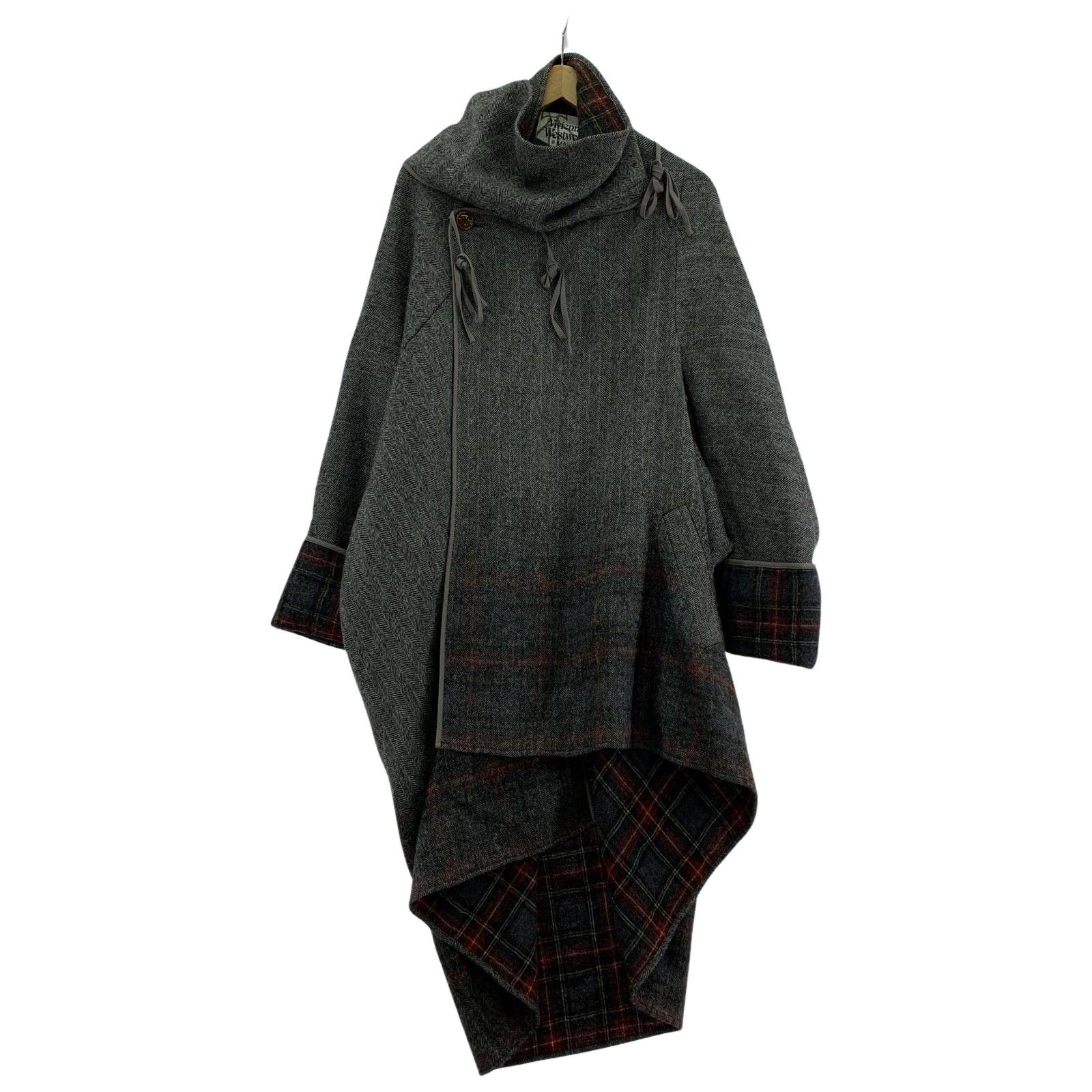 Vivienne Westwood MAN 変形チェックウールポンチョ グレー Vivienne Westwood MAN 変形チェックウールポンチョ グレー