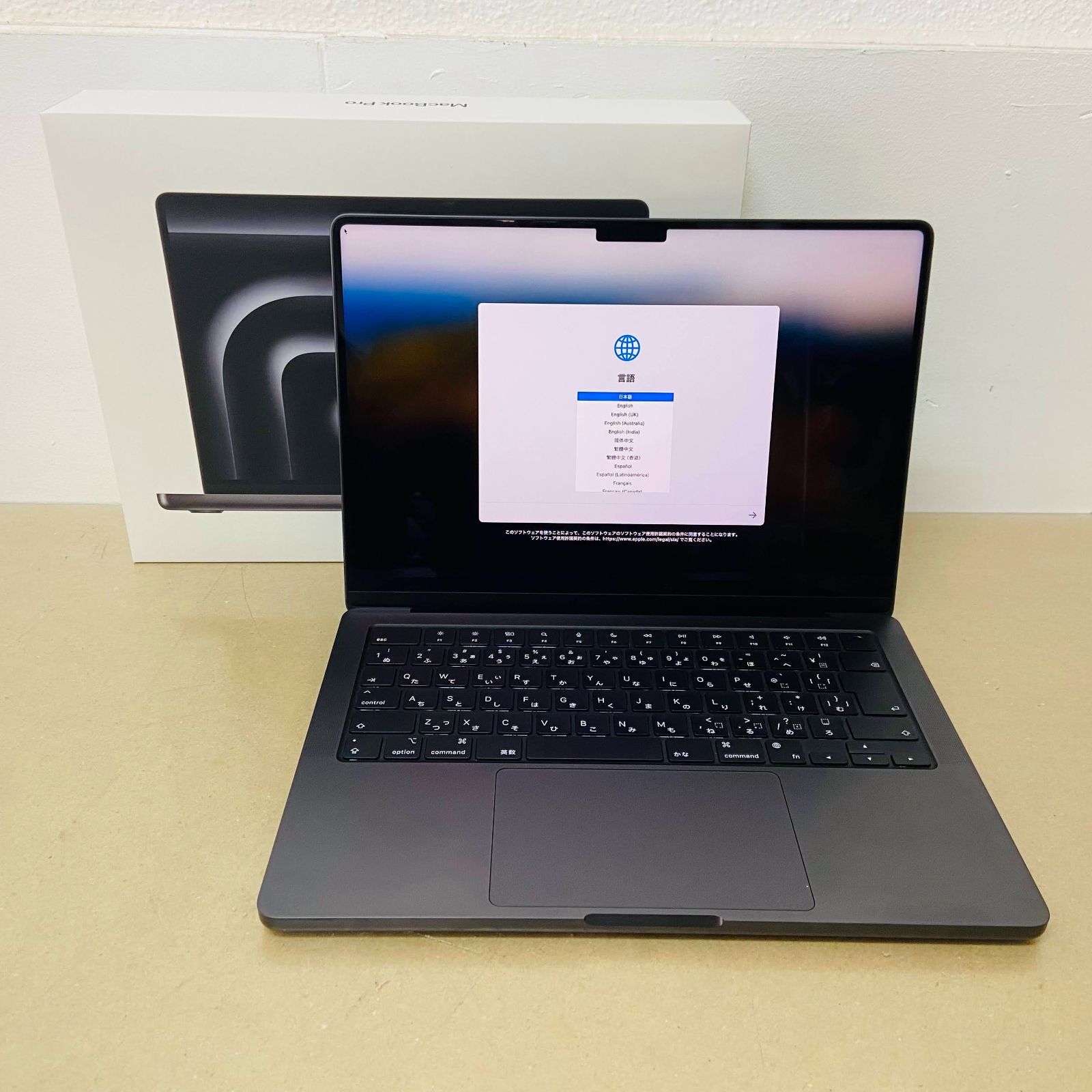 美品 バッテリー100% 完動品 Apple MacBook Pro M3 Pro チップ