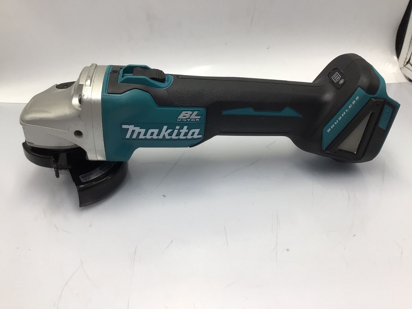 Makita|マキタ 100mm18V充電式ディスクグラインダ