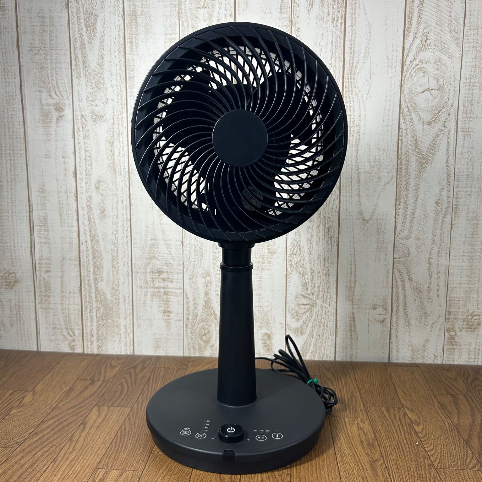 美品　360°首振り　サーキュレーター　KCF-1811　扇風機　2022年製 美品 サーキュレーター KCF-1811 360°首振り 扇風機 2022年製