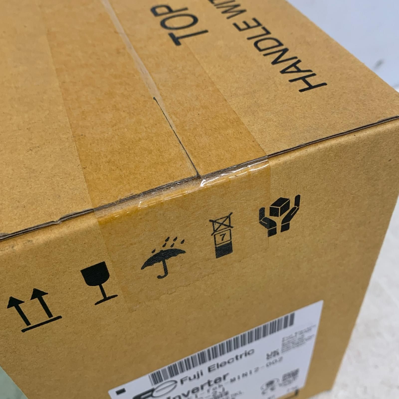 ♭♭富士電機 Fuji Electric Inverter インバータ 【未開封品