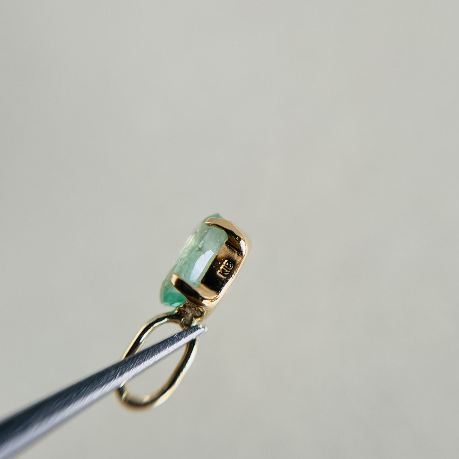 K18 天然石エメラルド ペンダントトップ　オーバル　18金 エメラルド K18ネックレス(クレサンベール/オーバル/5月誕生石