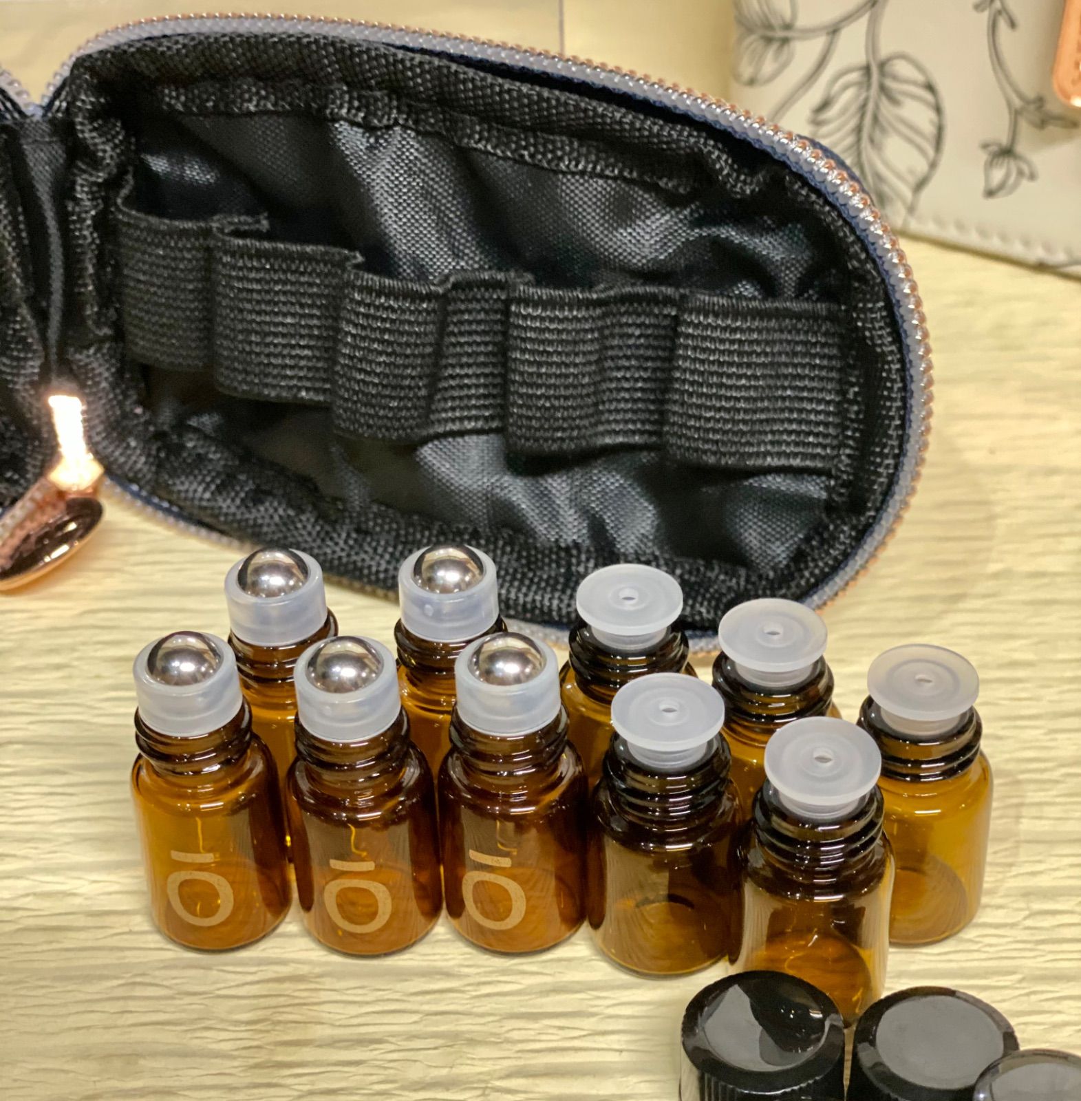 格安販売の ドテラ ロールオン2本
