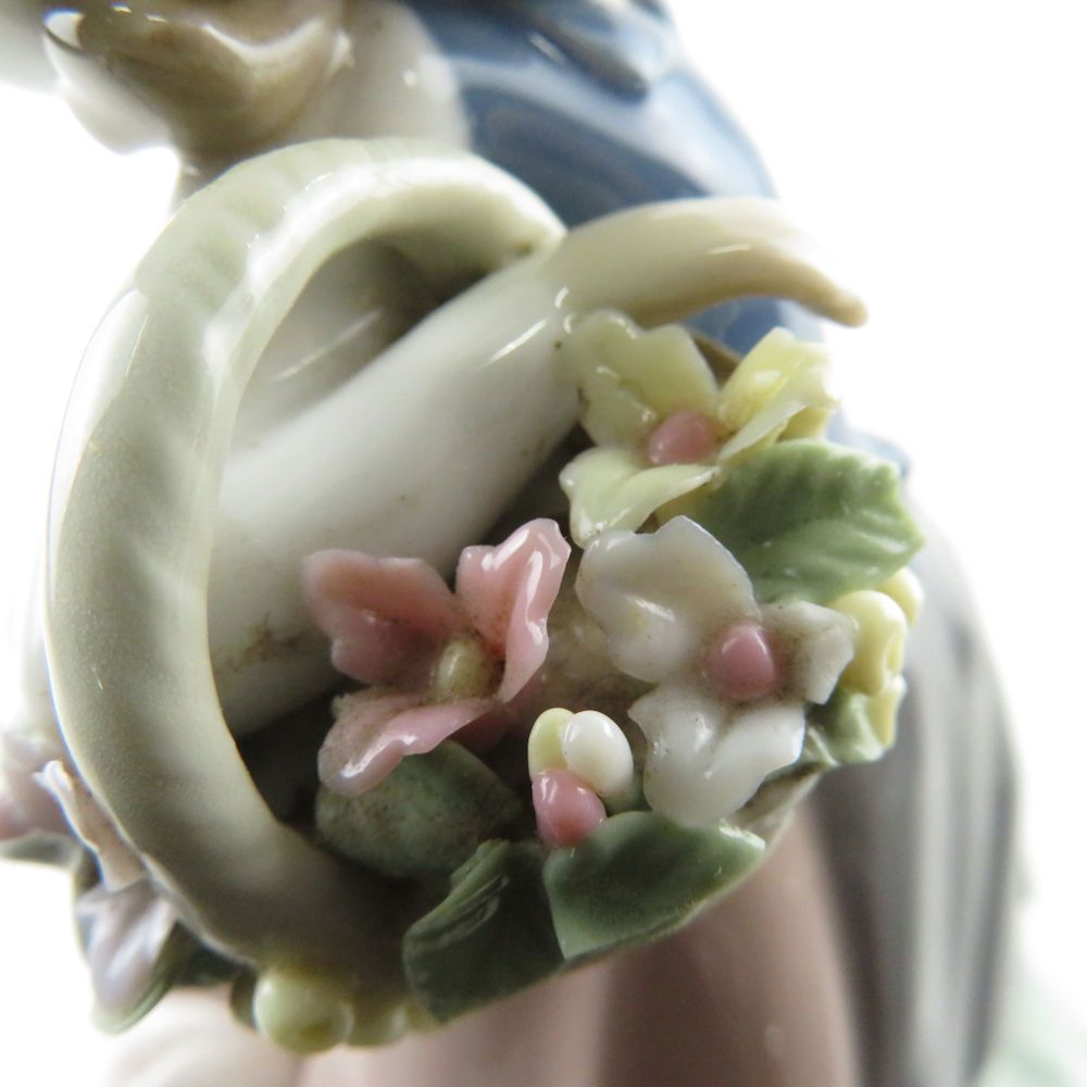 LLADRO 美品 LLADRO リアドロ 「甘い花の香り」#5221 磁器製 LLADRO 美品 LLADRO リアドロ 「甘い花の香り」#5221 磁器製