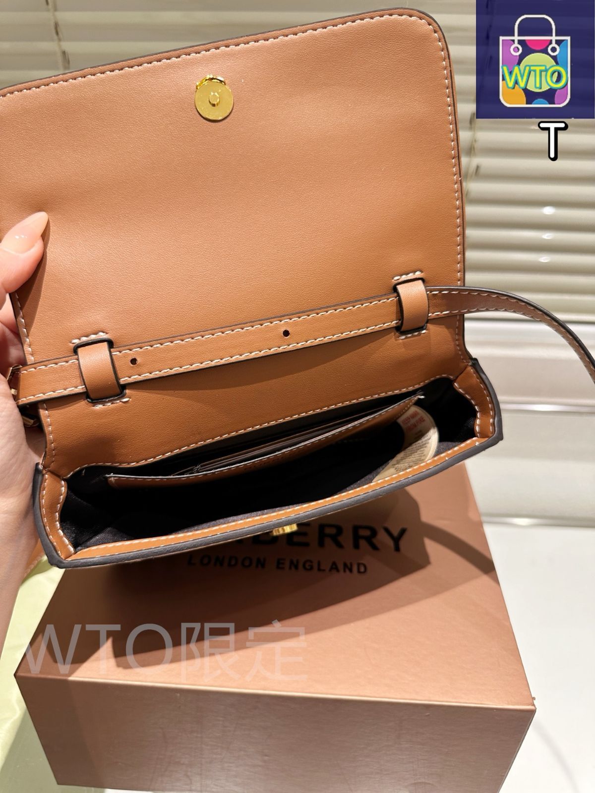 Burberry 8105325B9368 関税送料込 BURBERRY バーバリー LL SM EW TOTE CJ1 8094685 B9368
