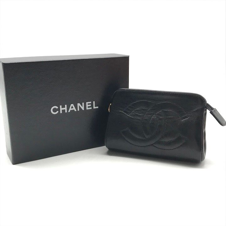 美品 CHANEL円形 ポーチ 小物入れ 丸型 ラムスキン マトラッセ 黒 楽天市場】CHANEL シャネル マトラッセ ココマーク 化粧ポーチ