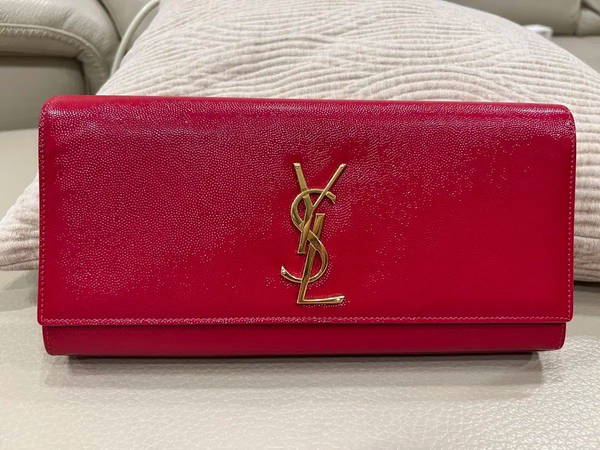 YVES SAINT LAURENT イヴ サンローラン クラッチバッグ 正規品