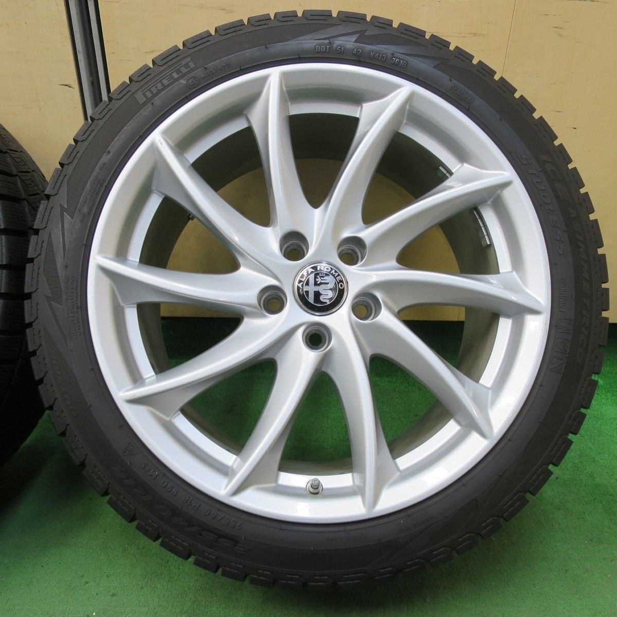 センサー付！キレイ☆アルファロメオ ジュリア 純正 225/45R18 255 