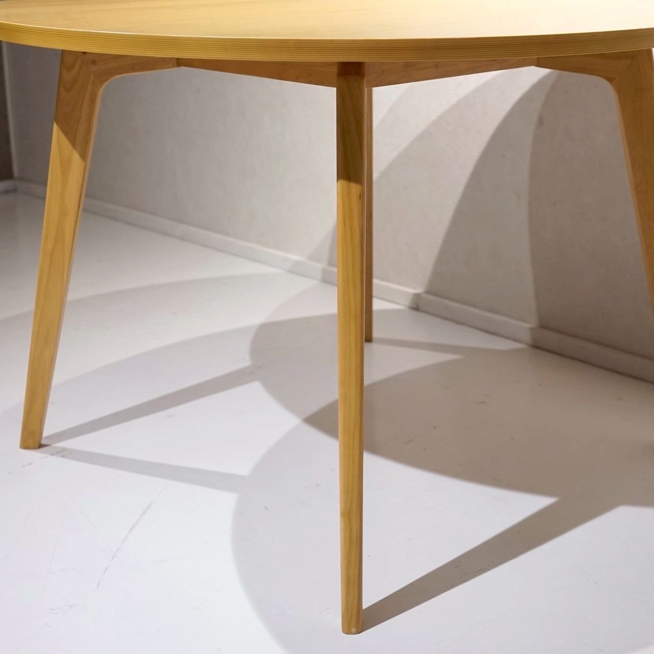 カフェテーブル