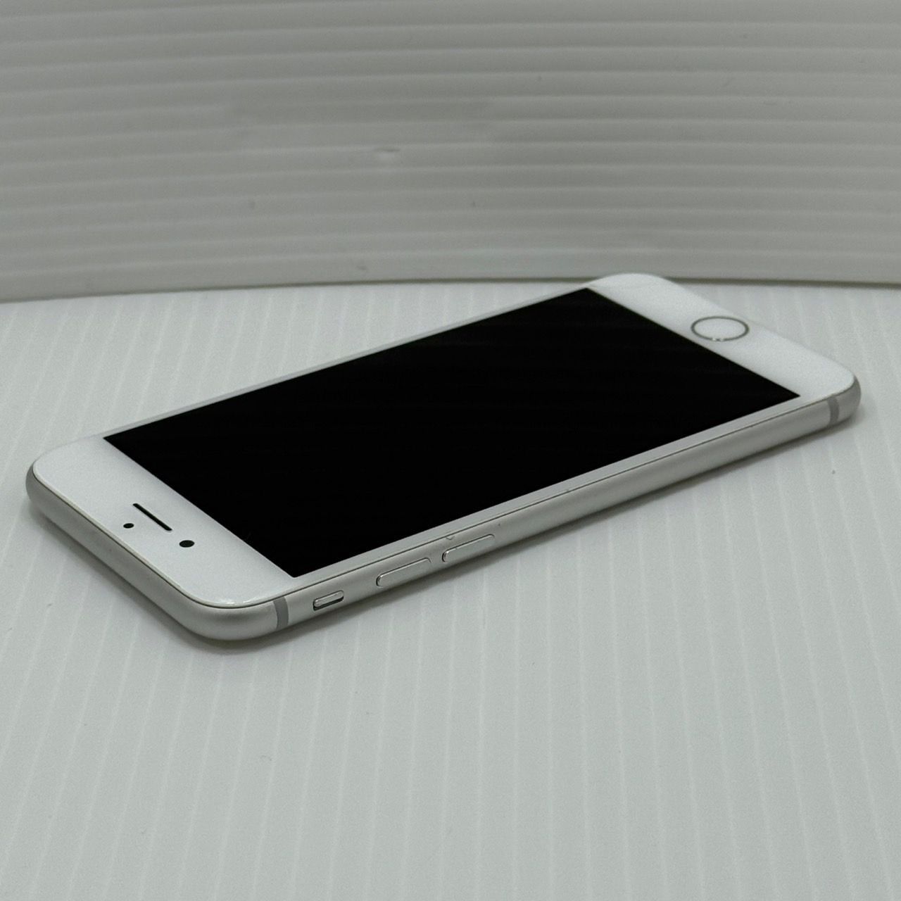 ☆SIMロック解除済☆iPhone8 シルバー64GB（MQ792J/A）☆※0331