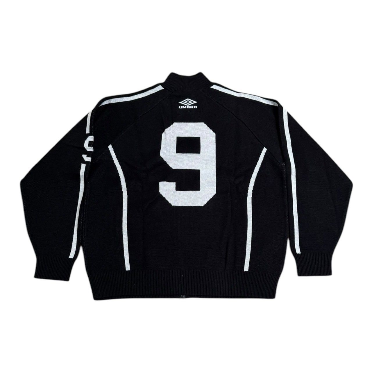 × Umbro
