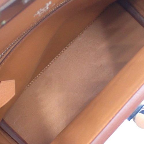 HERMES エルメス デュックアンドタイガー サイズ65　細身女性向き HERMÈS（エルメス）itSnapモデル コーディネート一覧｜itSnap