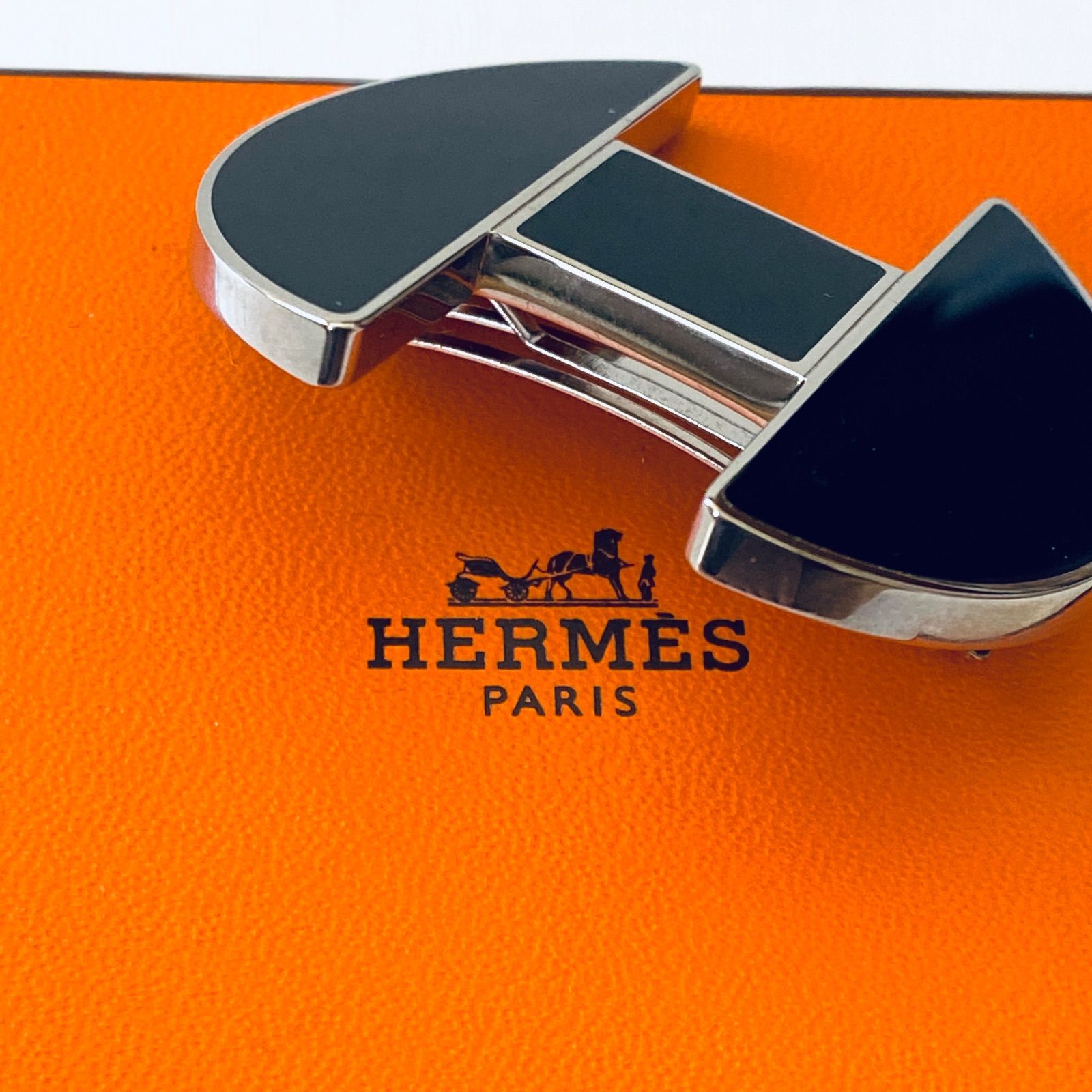 約5万円位で購入したと思いますHERMES エルメス ヘアアクセサリー H