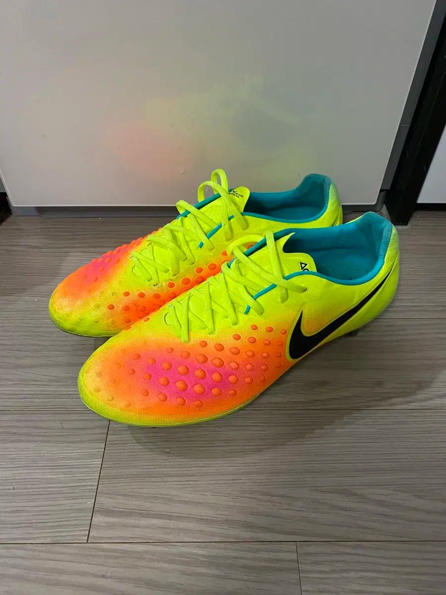 NIKE(ナイキ) マジスタ ボスニア サッカーシューズ 275