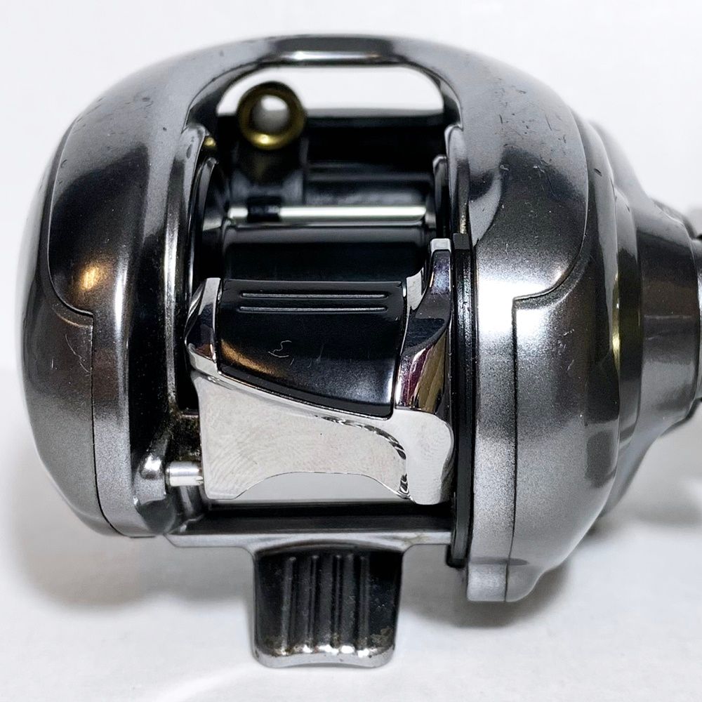 ベイトリール|右ハンドル