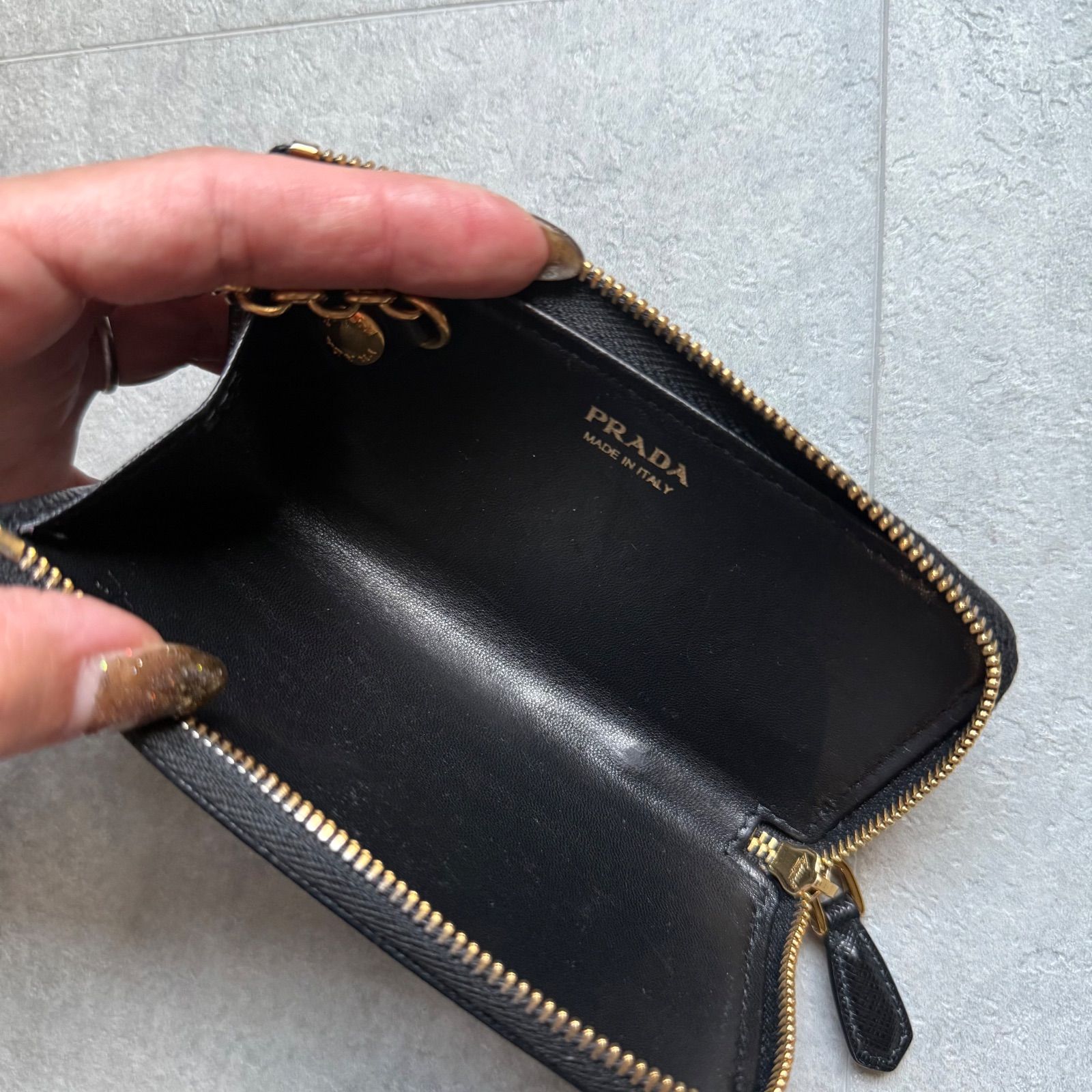 【美品】プラダ ケース キーリング サフィアーノレザー 1PP026 黒 PRADA プラダ コインケース キーリング付き サフィアーノレザー