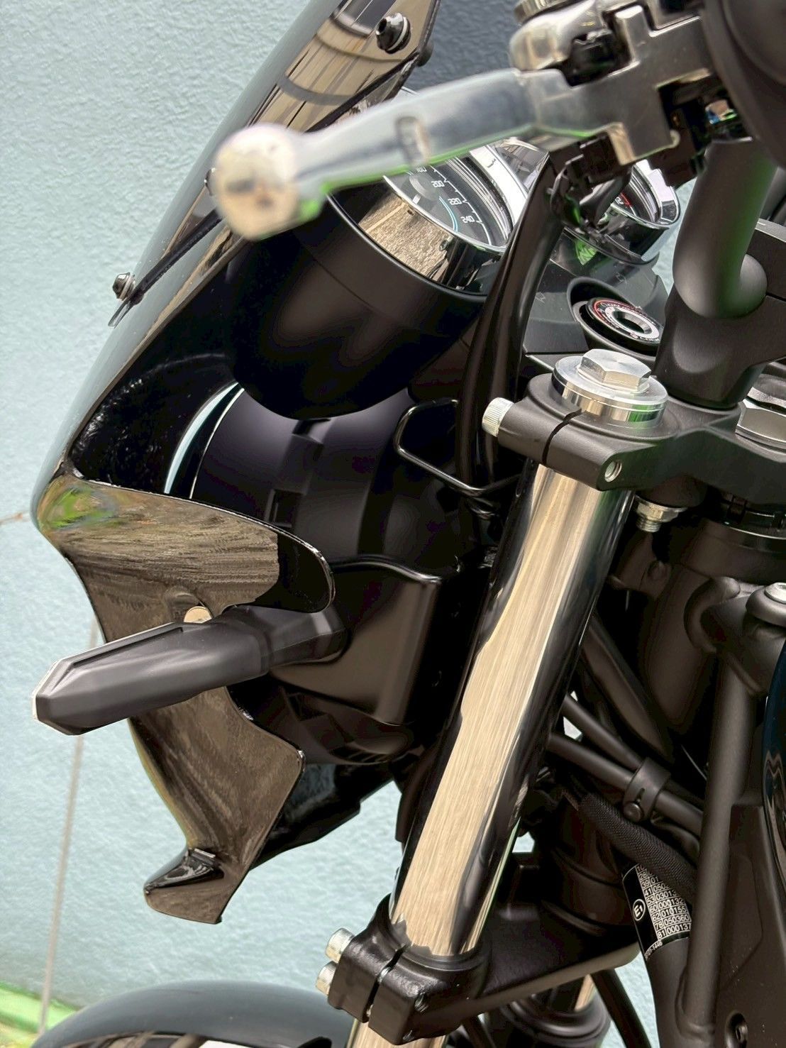 鏡面仕上げ Z650RS 設計 ビキニカウル メタリックマットカーボングレー 純正色 ショートスクリーン クリア マウントボルト ボルト類一式付属 BRIGHTFACE_UK